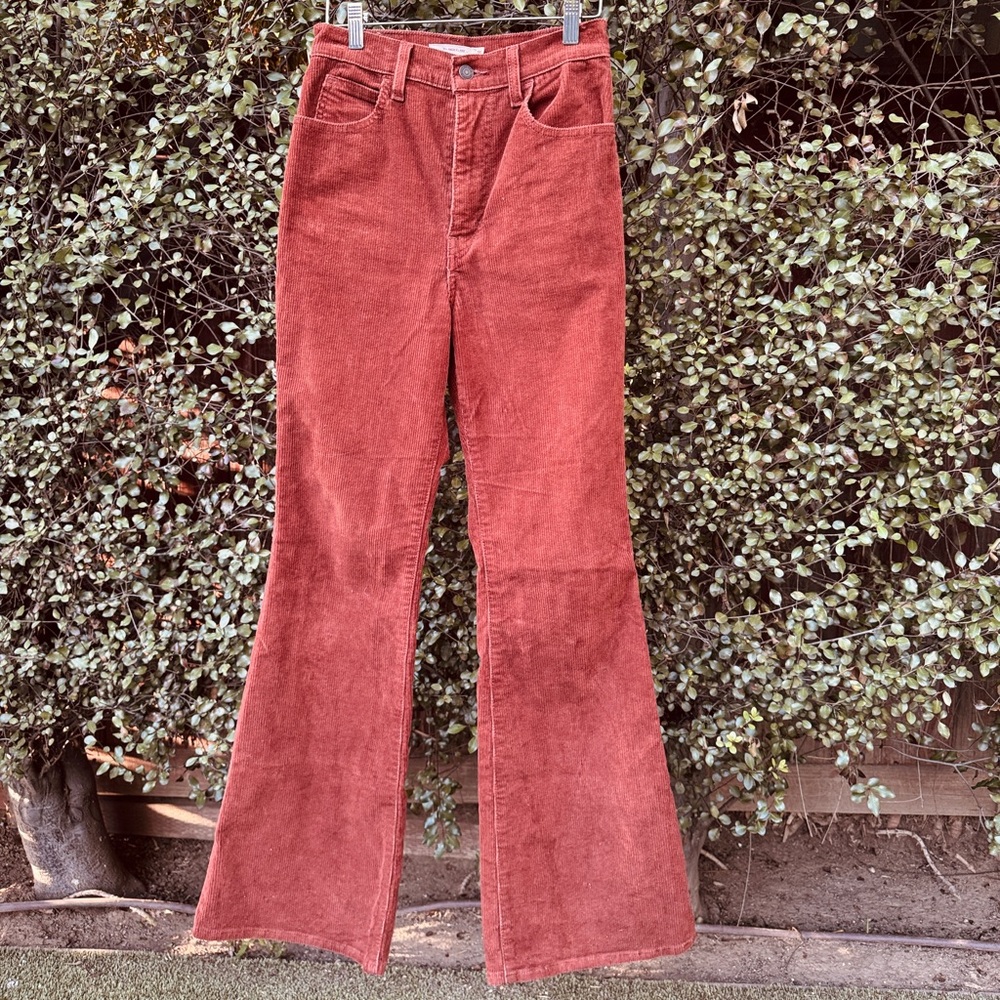 Levi’s Premium Rust Corduroy 70s High Flare